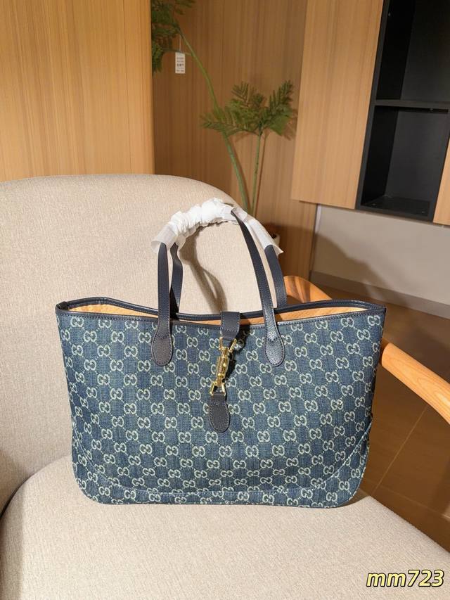 220 No box Gucci New Demna Tote Bag Size 40