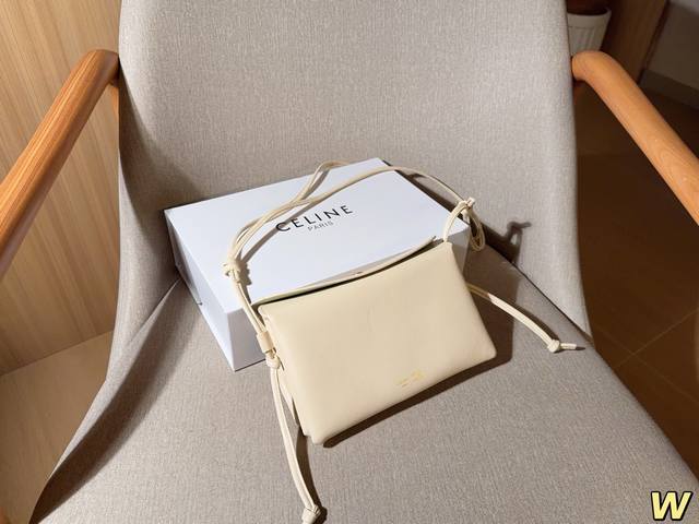 210 Celine Trio Flap New Arrival! Adjustable shoulder strap, can be worn as a si