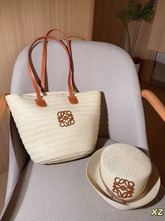 190 Loewe罗意威 草编Tote托特包沙滩包草帽套盒，容量适中，通勤或度假都很实用。 尺寸24×28×13 飞机箱Xz