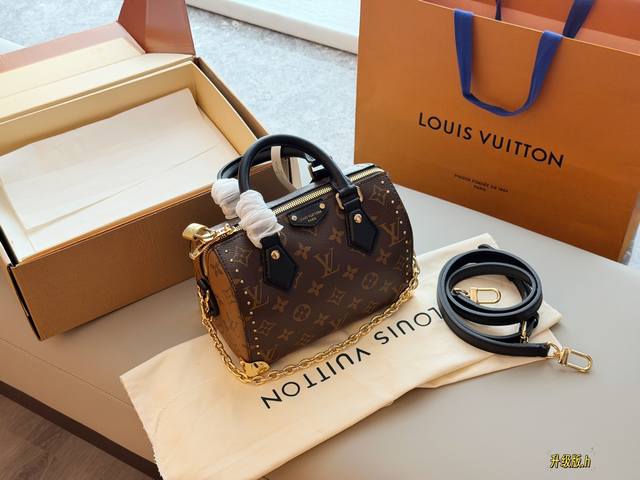 470 小号 配盒 480大号 配盒 Size：20*14Cm 小号 25*19Cm 大号 L家 走秀的Speedy Trunk2025枕头包 Spe