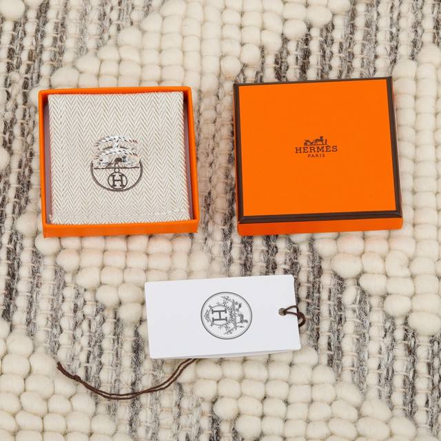 p170 我们出品 爱马仕H戒指 ，可订做18K真金真钻版，只做对版真金货，价询客Fu 明星、网红、名媛都难以抗拒！ 酷劲十足的经典标志 古今中外时尚浪