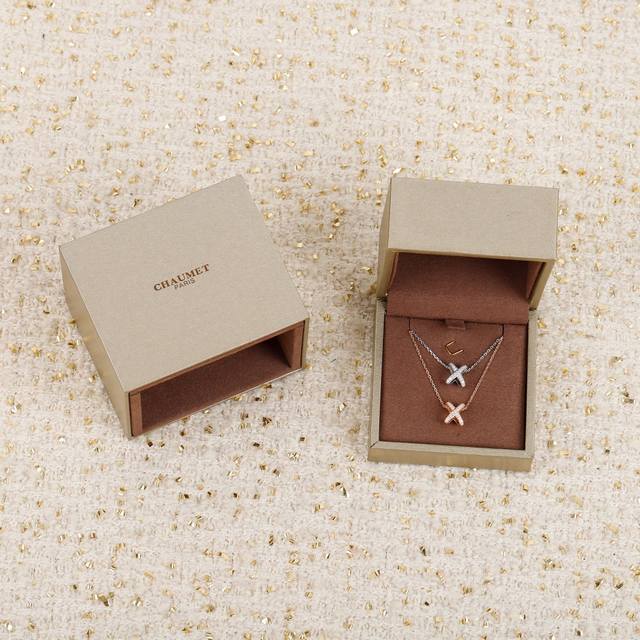 Silver version 350 Copper version 220 We offer the Bulgari Cross Necklace Zp2860