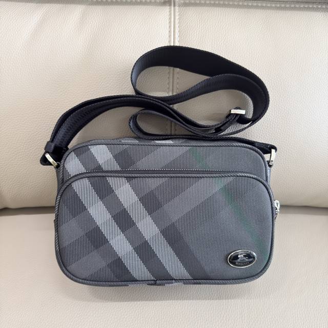 p860 Top-quality original replica, Grid crossbody bag with durable ribbed textur