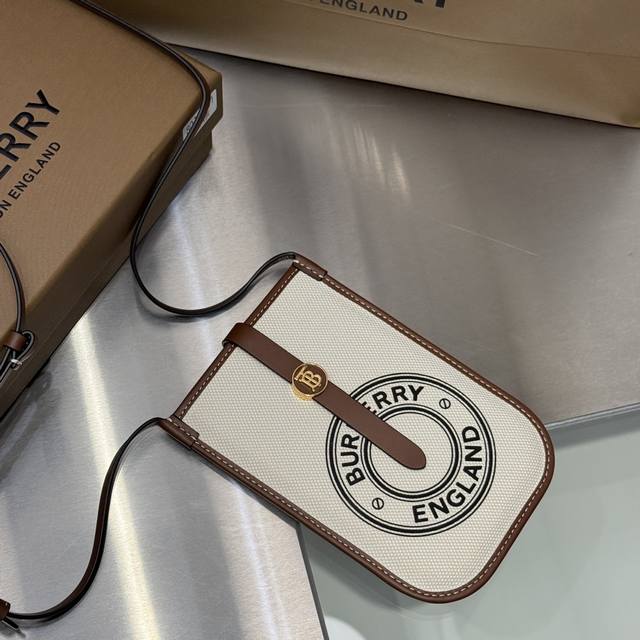 p530 Top-quality original replica, Burberry canvas phone bag. A simple, stylish,