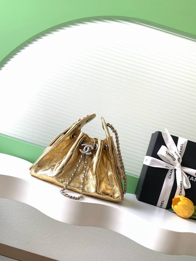 p1370 25p Mini Chanel Hobo Shoulder Bag, Hippie Style, Small Size, Vintage Gold