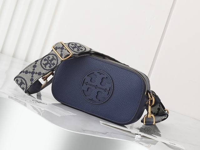 330 Guaranteed genuine leather, original quality. Tory Burch new denim camera ba