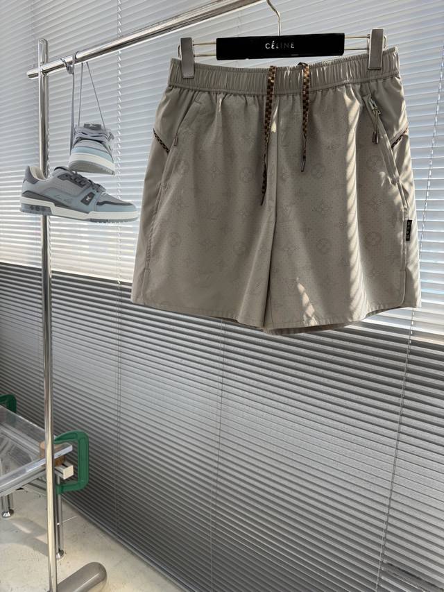 p290 - Louis Vuitton 26Ss Monogram Jacquard Logo Rip-Resistant Athletic Shorts 8 p290 - Louis Vuitton 26Ss Monogram Jacquard Logo Rip-Resistant Athletic Shorts 8