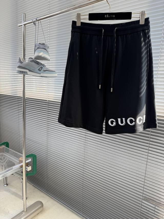 p220 -Gucc Cross-Patterned Wool Shorts! Featuring a 3D overprinted embroidery te p220 -Gucc Cross-Patterned Wool Shorts! Featuring a 3D overprinted embroidery te