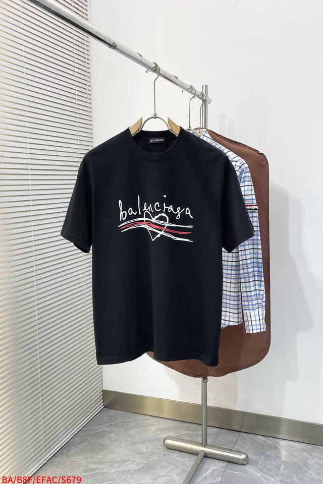p180 S679 Balenciaga's latest men's casual short-sleeved shirt, a high-end custo