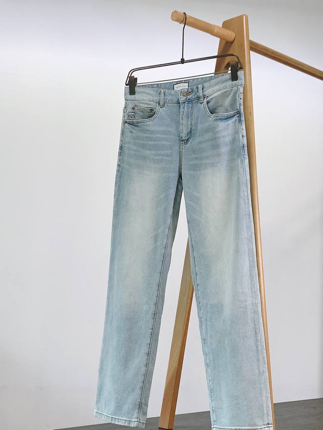 p420 Gucci 1921 Embroidered Straight Leg Jeans High-count heavyweight denim fabr p420 Gucci 1921 Embroidered Straight Leg Jeans High-count heavyweight denim fabr