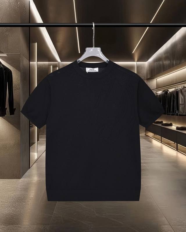 150 隔天出货 Hermes 爱马仕 战马头像Logo提花针织休闲短袖polo衫 2025Ss官网新款原版面料 官方同款 polo衫定制 网纱毛衣针织面料 150 隔天出货 Hermes 爱马仕 战马头像Logo提花针织休闲短袖polo衫 2025Ss官网新款原版面料 官方同款 polo衫定制 网纱毛衣针织面料