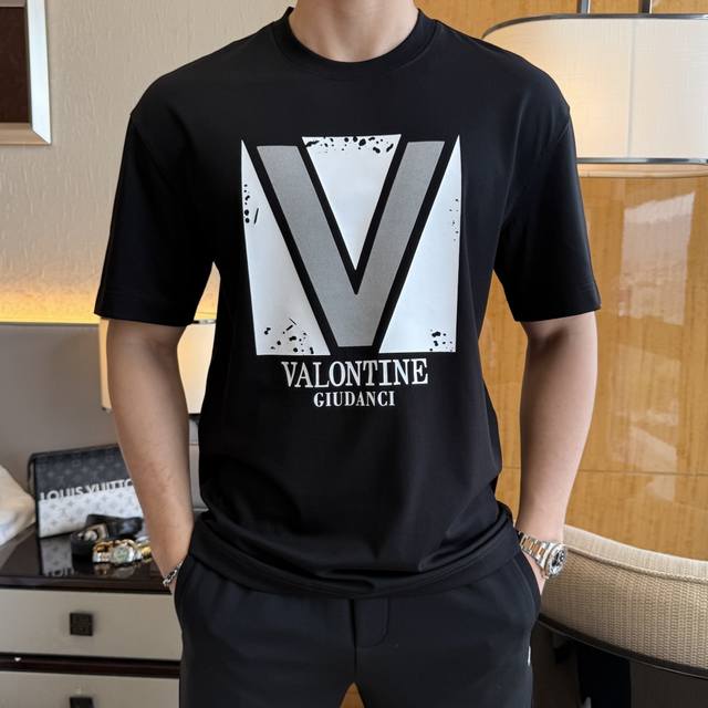 p160 Valentino 2026 Spring/Summer New Year's Collection Loose Fit Short-Sleeve T p160 Valentino 2026 Spring/Summer New Year's Collection Loose Fit Short-Sleeve T