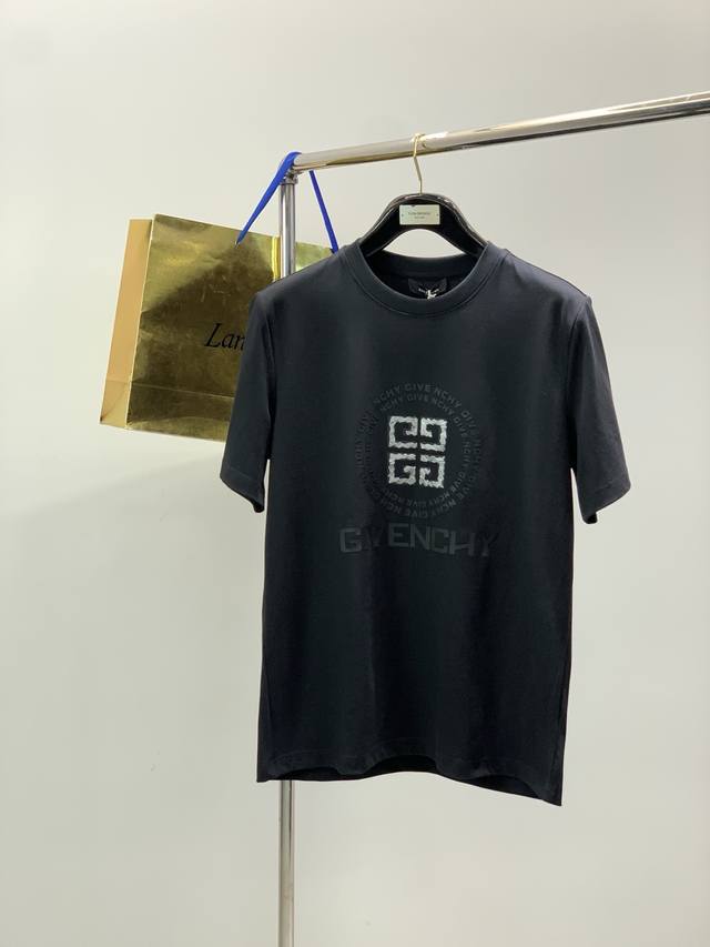 p160，Givenchy 纪梵希，2026夏季最新品，专柜同步有售，原单狠货，时尚休闲圆领短袖T恤，进口原版面料，顶级印花工艺字母图案装饰Logo，档次极高，