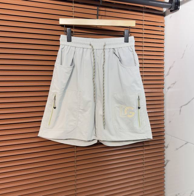 p230D&G Dolce & Gabbana Spring/Summer 2026 New Casual Shorts. A classic brand se