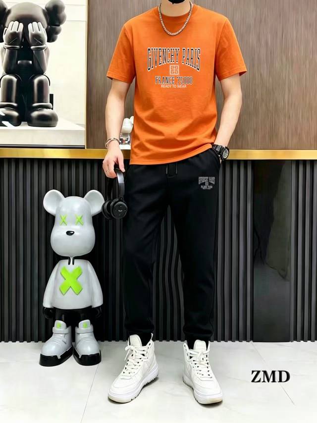 直p200 品牌：纪梵希 2026官网同款.世界知名奢侈品牌.夏季男士 双丝光 高品质货套装 采用进口原单面料 ，当季时尚潮流款，百搭爆款。简洁大方，精密的车工