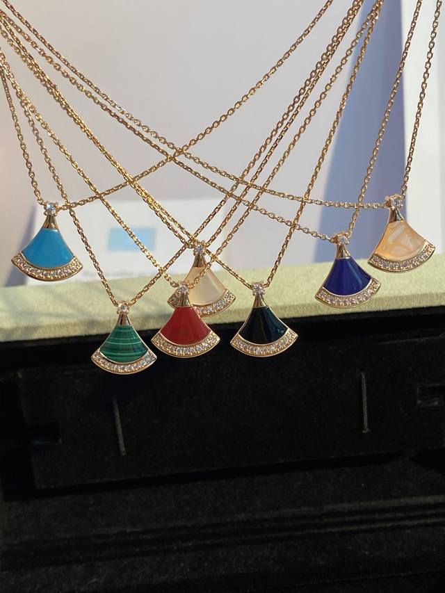 p230 V Gold Bvlgari Dress with Diamond Necklace