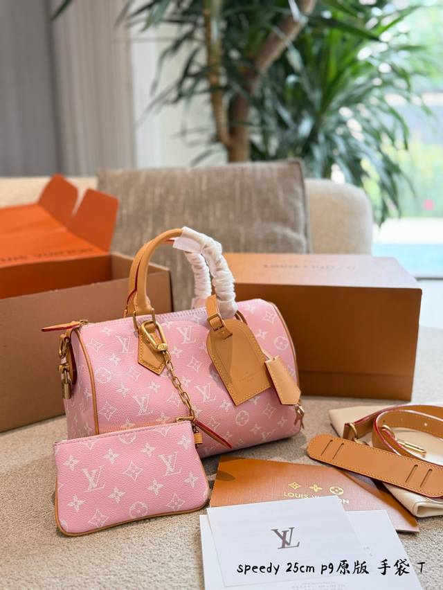 p390 LV Speedy p90 Pink Handbag. Made of 25cm calfskin, this LV Speedy p90 pink