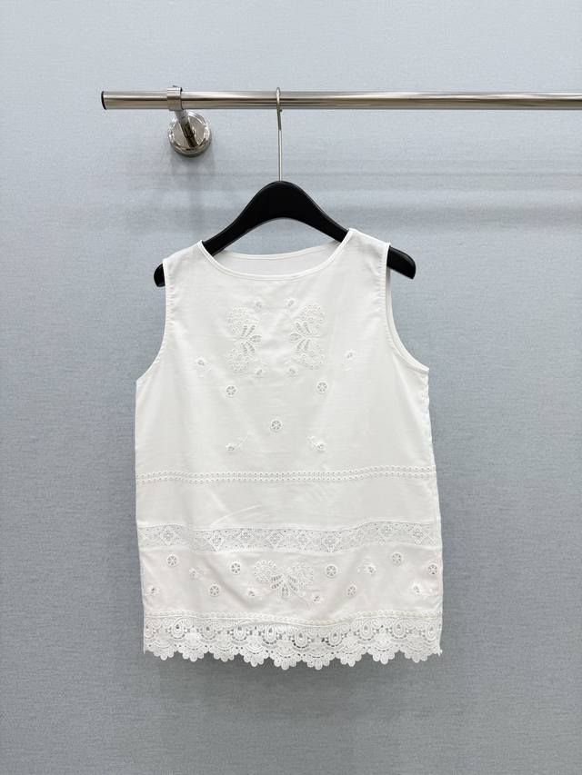 p290 6 爆款现货 原单品质 小众｜26经典花边水溶刺绣无袖衬衫 法式纯欲系极致穿搭 最新系列单品 强烈推荐 宽松设计给整体造型带来视觉冲击 舒适透