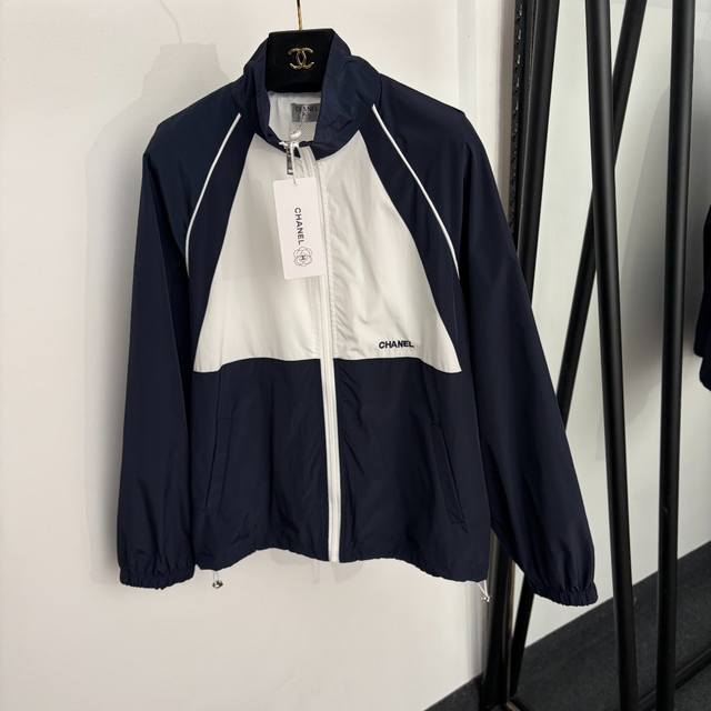 p270 Style No. 20265448 Chanel* New Breathable Mesh Lined Long-Sleeved Nylon Tre p270 Style No. 20265448 Chanel* New Breathable Mesh Lined Long-Sleeved Nylon Tre