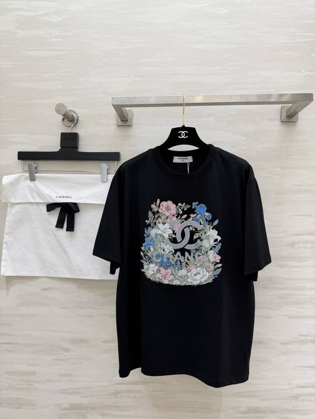 p200 Chanel2 Floral Rhinestone T-Shirt Oversized fit, incredibly slimming Floral p200 Chanel2 Floral Rhinestone T-Shirt Oversized fit, incredibly slimming Floral