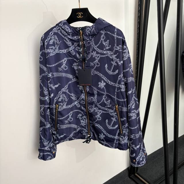 p260 Style No. 20265415 Lv* New Monogram Logo Print Reversible Long-Sleeve Hoode