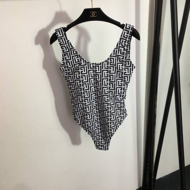 p160 Style No. 20232021 Fend* New Maze Print One-Piece Swimsuit with Padded Ches