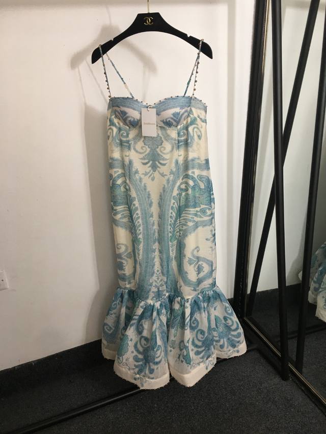 p310款号20252287 Zimmermann新款 复古花纹印花 钉珠镶边装饰抹胸吊带连衣裙长裙 鱼尾裙，蓝色，S-Xl， M码；胸围80弹力，长111 .