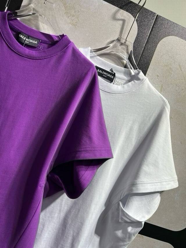 240原版开发Balenciag*I巴黎世家，夏季新品Structured T恤出货，原版对色面料，跟咱家卖爆了的掐腰T恤面料一样的，颜色也是对得上，区别低版本