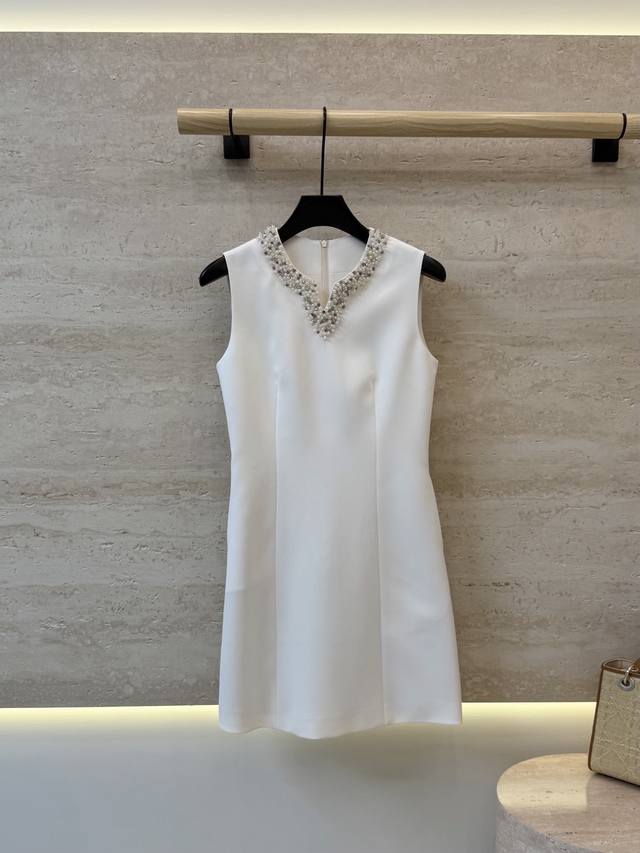 p490Xz0192#新款连衣裙 Valentino 手工钉珠 短袖修身连衣裙 黑色 白色 Smlxl p490Xz0192#新款连衣裙 Valentino 手工钉珠 短袖修身连衣裙 黑色 白色 Smlxl