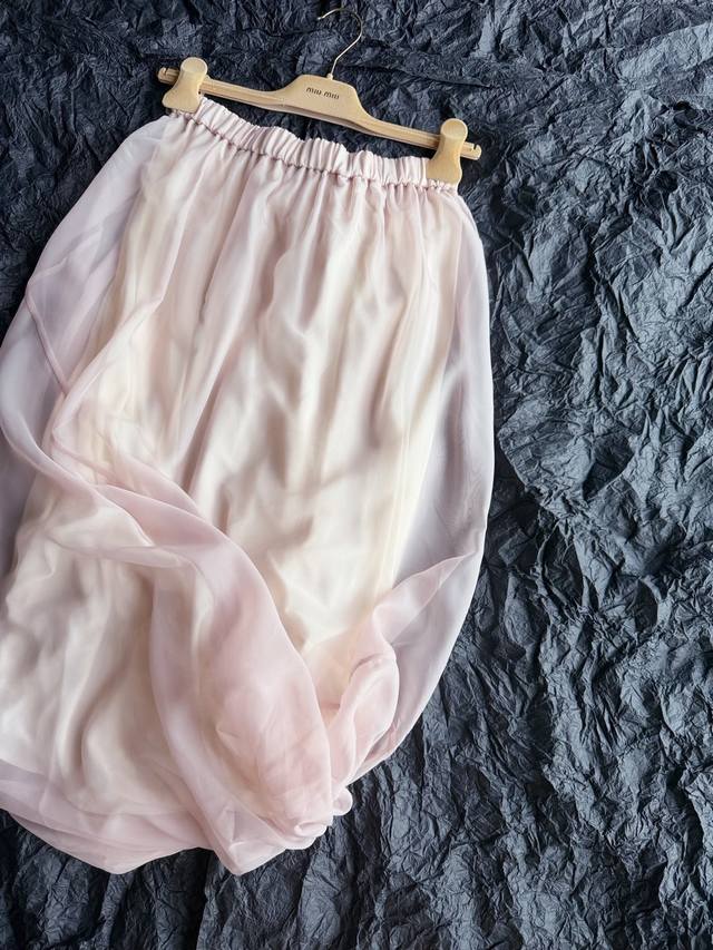 p420 Matching skirt details It also looks great paired with a solid color top