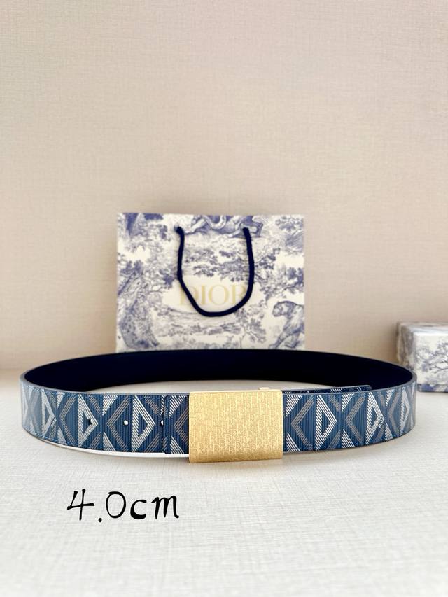 p200 4.0cm Width This Dior 40mm reversible belt combines elegance with modern st