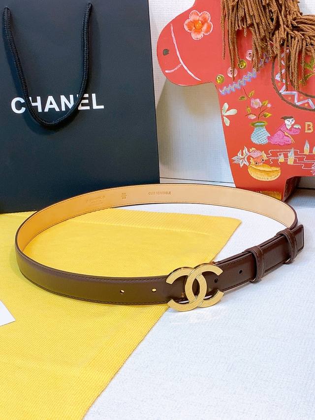 p220 - Chanel Women's Belt ( ). A new Chanel women's leather belt, a versatile a