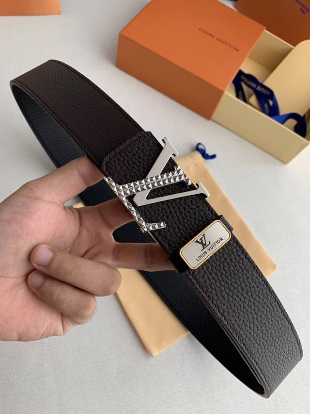 Product Name: Louis Vuitton Original P210 Model: Hook and loop, reversible, clas