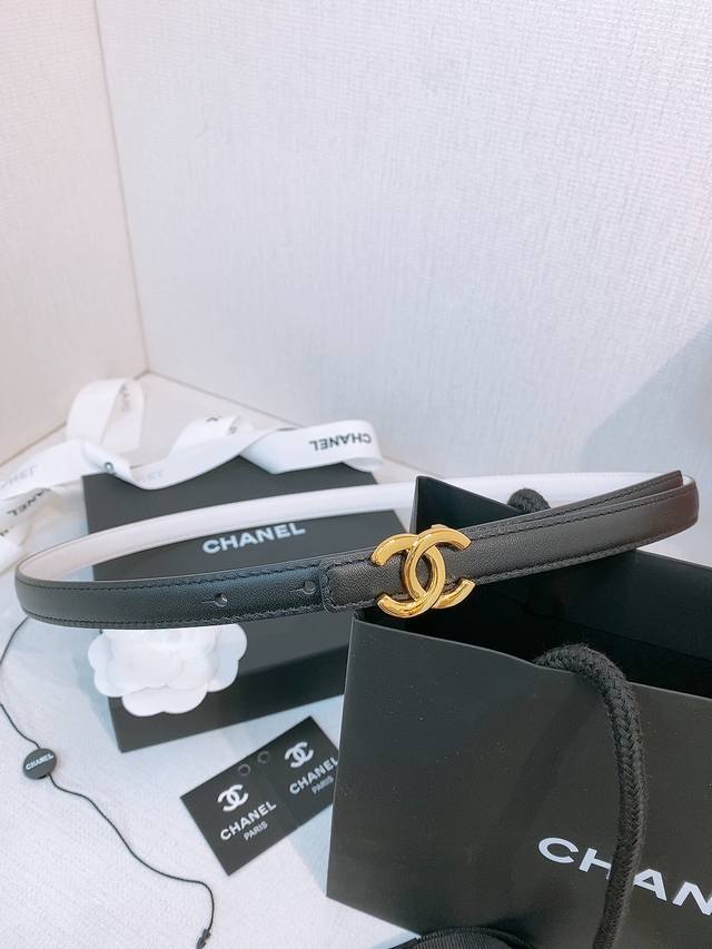 180 - Chanel Classic Timeless Collection - Reversible Calfskin Double C Belt ( )