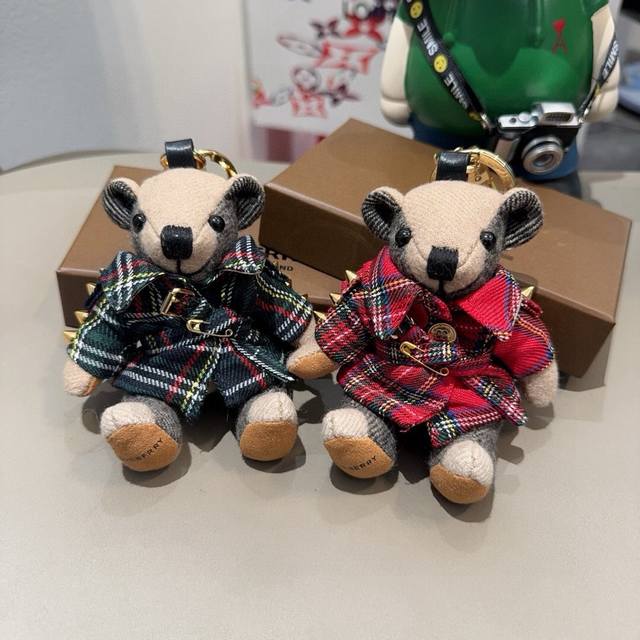 160 Burberry OEM bear charm, Burberry plaid trench coat bear shoulder stud keych