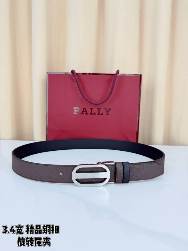 200 Bally 3.4-width Coffee Palm Texture Belt. Made of top-grain cowhide with a f