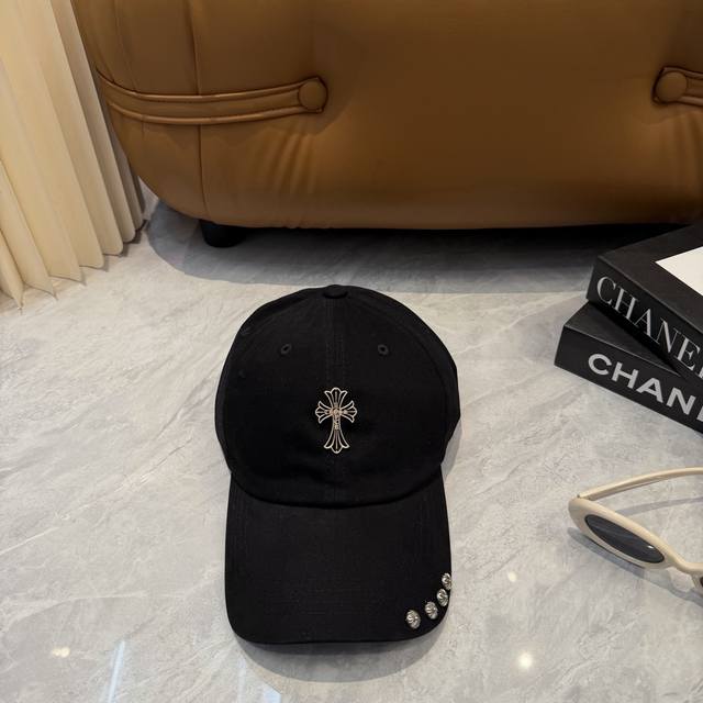 p60 Chrome Hearts new baseball cap, stylish and unique with the classic cross lo