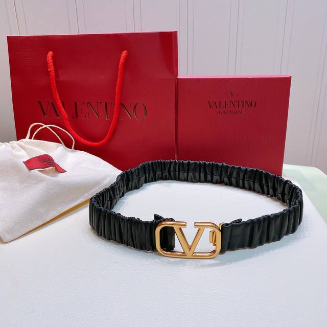 p230 Valentino 经典字母系列，尺寸3.0Cm五金采用Logo经典羊皮弹力面料铜扣 码数S M L Xl