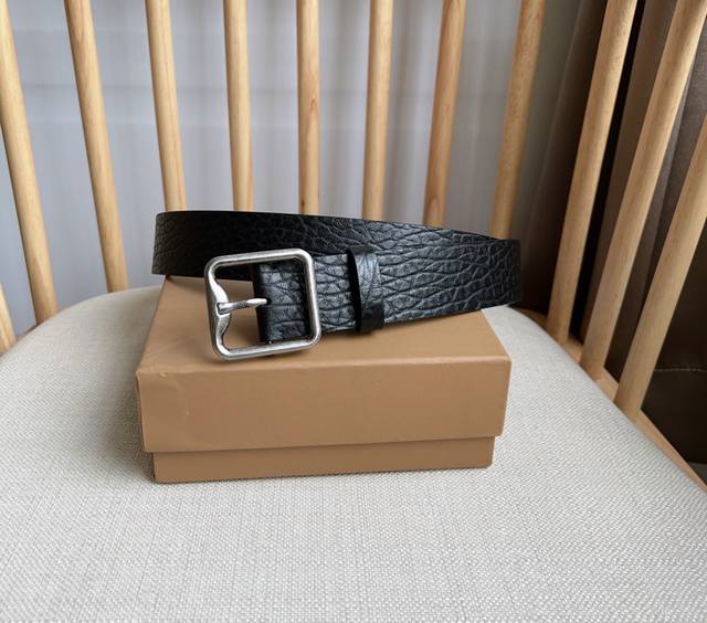 New Burberry belt, available now at Burberry boutiques. Made in Italy from smoot