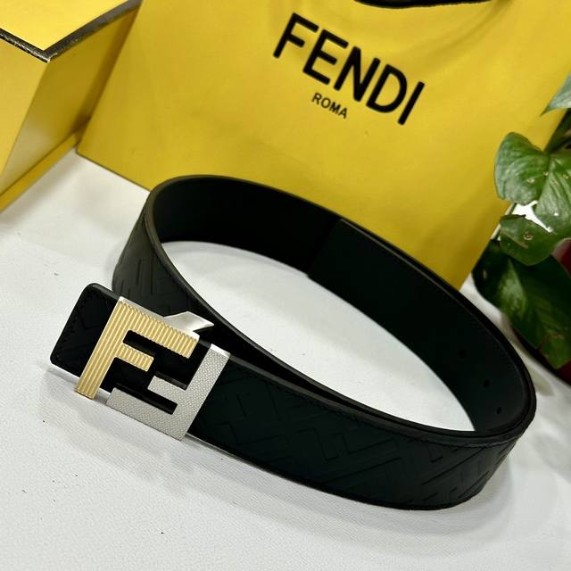高端品質，實物拍攝 批￥p200配全套禮盒 ：Fendi 芬迪 全套包裝 專櫃同款 寬4.0Cm 雙環正反用腰帶 Ff按釘搭扣 白色Cuoio Roman