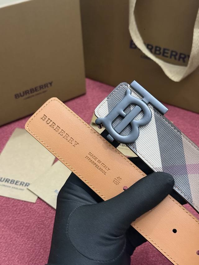 p200 Burberry checkered calfskin leather, quality beyond question, only the best