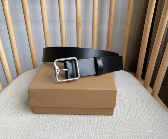 p210 Burberry New Arrival at Boutiques: Italian-made exquisite calfskin belt cra
