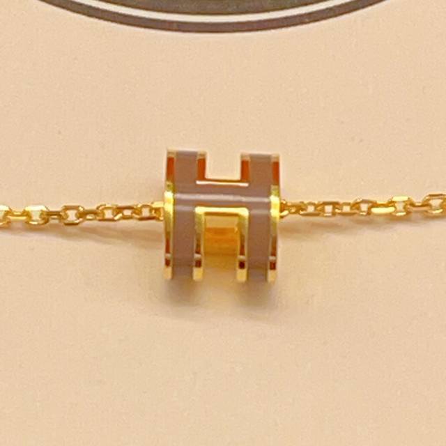 p70Hx098 He Mes爱马仕最新款金色迷你大象灰色H项链 一致Zp黄铜材质，非常的上镜设计很特别值得入手高级手工坊系列
