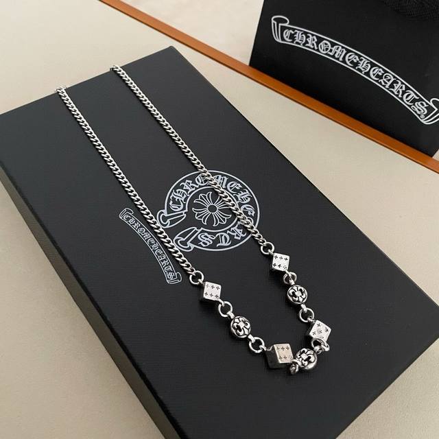 p150新款 专柜品质 Chrome Hearts克罗心 经典复古童军花骰子项链 凹凸造型不同的花纹设计风格 呈现出与众不同 十字架 童军花是克罗心的志 所以更
