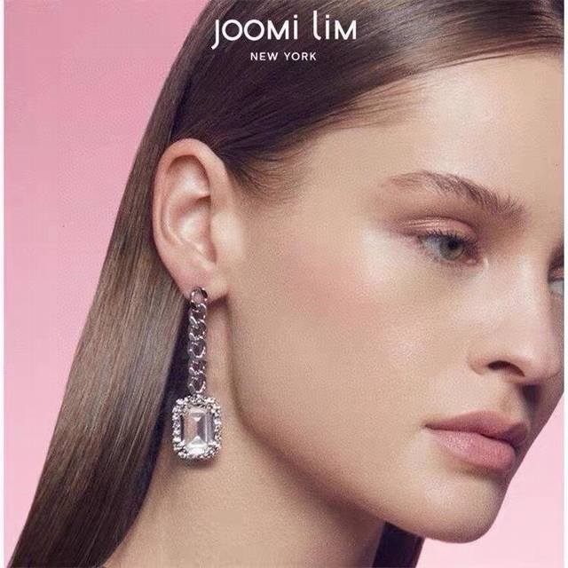 p70 Celine earrings, new arrival from Preclous, simple and stylish earrings, ide