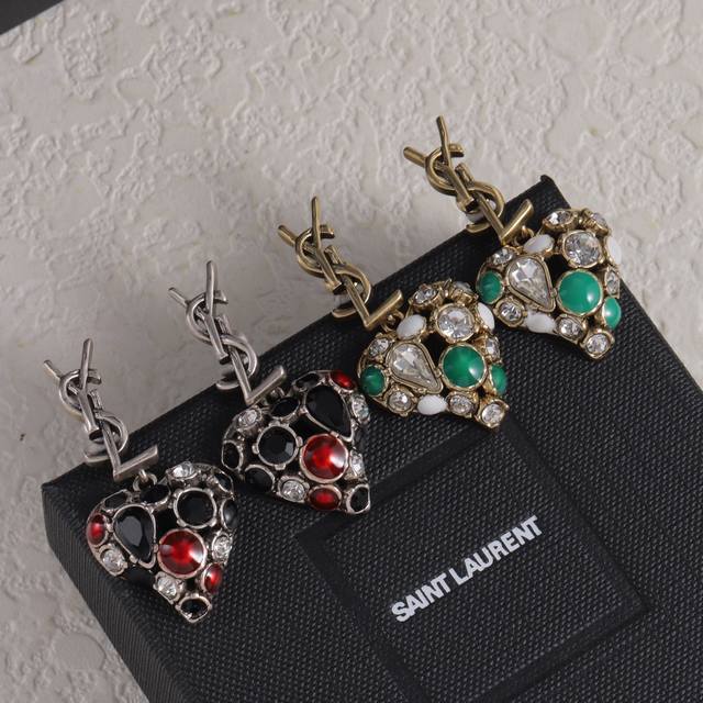 Yves Saint Laurent Ysl 圣罗兰耳钉￥p90