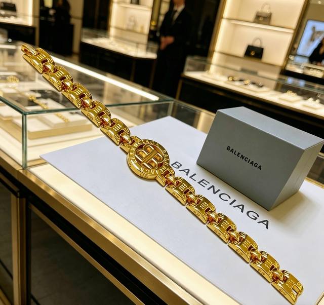 p180。 原单货新品 巴黎世家手链Balenciaga手链专柜一致巴黎世家手链 男士火爆款出货 设计独特 前卫 男士必备！码数18 20 22 24Cm