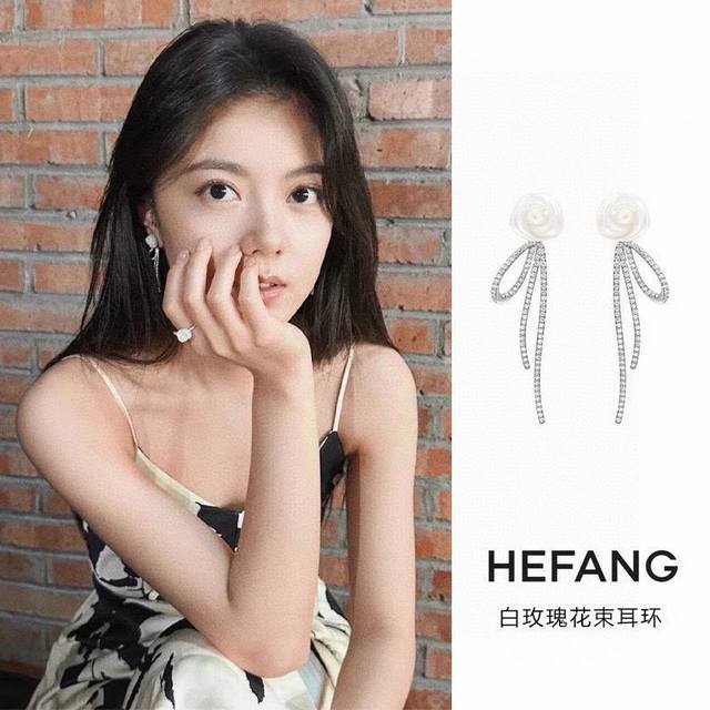 p80原单货新品 何方Hefang耳环专柜一致黄铜材质电镀火爆款出货 设计独特 前卫 美女必备！