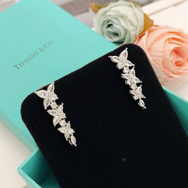 p80 Tiffany*帝芙尼最新款银色满钻流苏蝴蝶耳钉 一致Z批黄铜材质，非常的上镜设计很特别值得入手高级手工坊系列