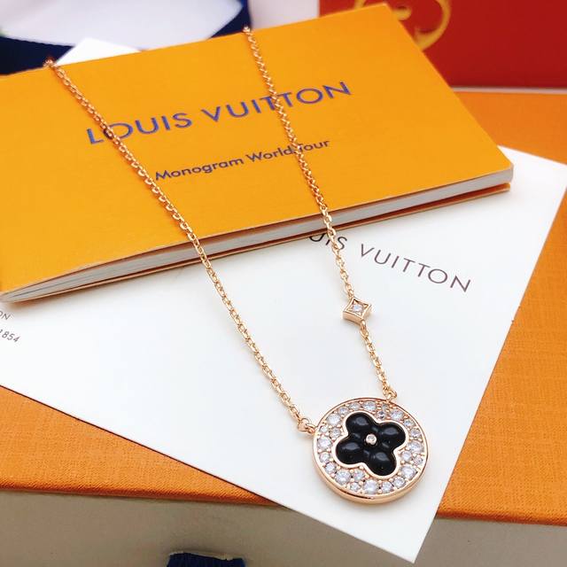 p90编号Lxl0511 玫瑰金色 Lv*最新款黑色 黑贝母项链 一致Z批黄铜材质
